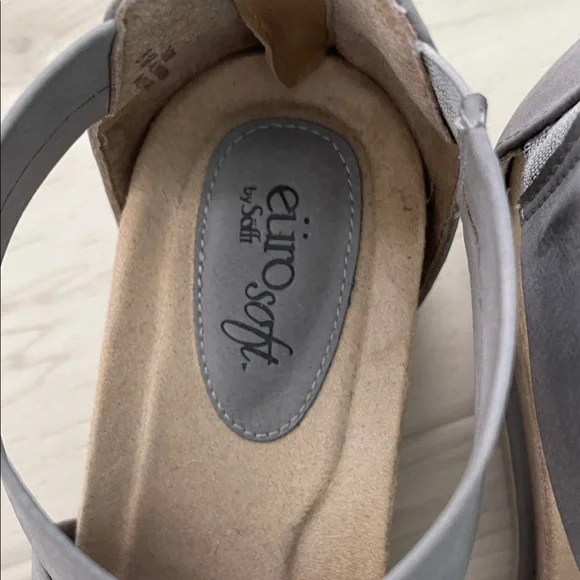 Eurosoft Laundry II wedge sandal in Light Gray Crisscross - Picture 7 of 8